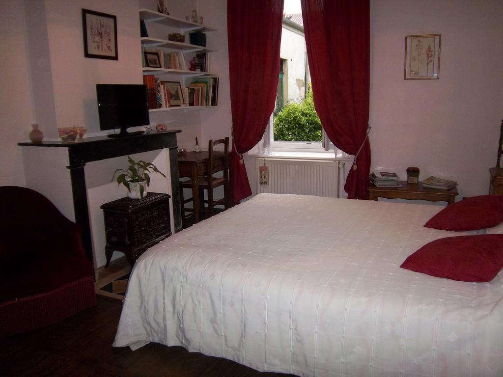Le Relais De Marbot Apartman Bar-le-Duc Szoba fotó