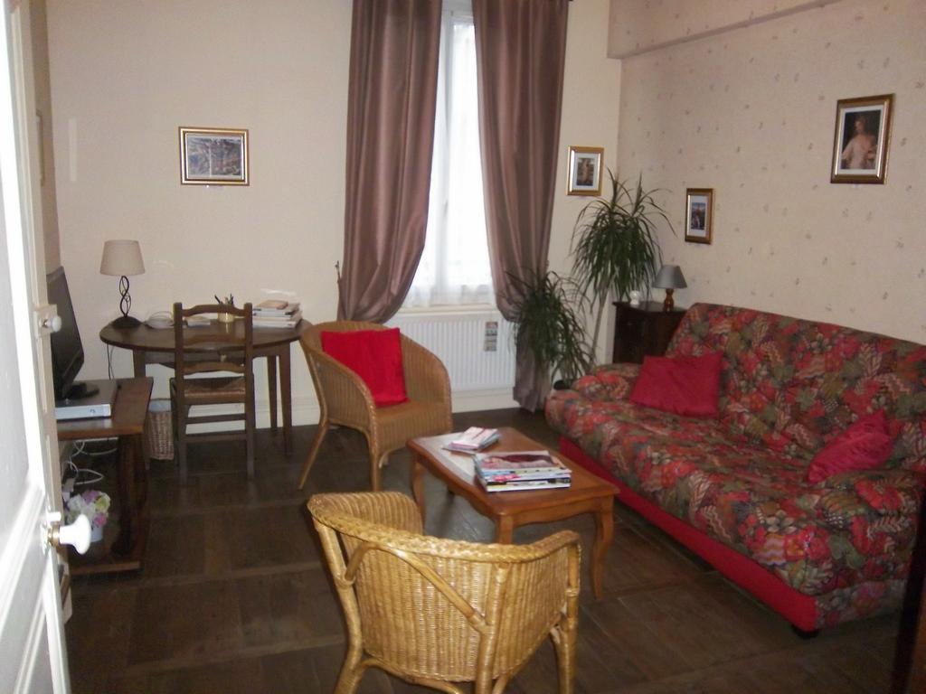 Le Relais De Marbot Apartman Bar-le-Duc Kültér fotó